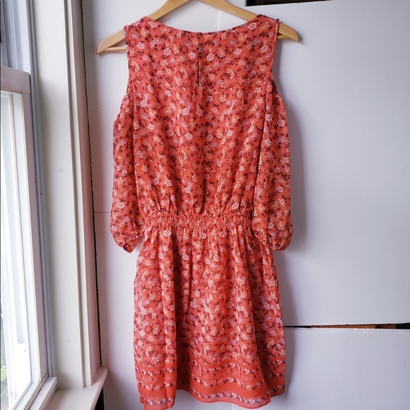 Max studio floral cold– shoulder dress. - Picture 4 of 7